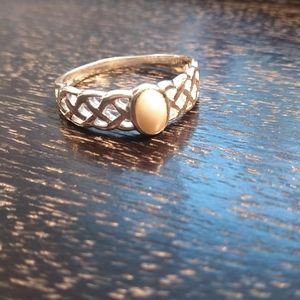 Size 9.5 Pearl Ring 925 Sterling Silver